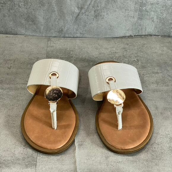 GC SHOES Women’s White Candace Memory Foam Thong Slip-On Flat Sandals SZ 6 - Picture 2 of 9